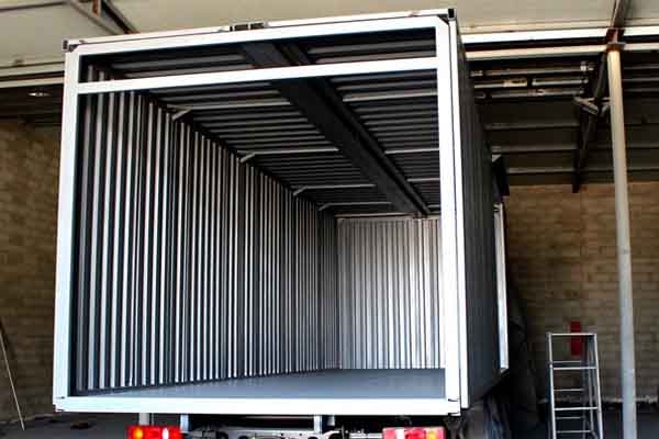 做好扎实的厢体 做好扎实的厢体