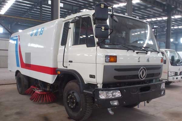 东风145扫路车 东风145扫路车