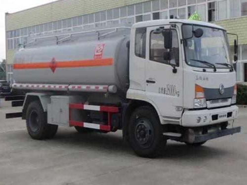 东风嘉运15.3方油罐车