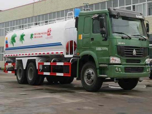 豪沃后八轮16.7吨洒水车