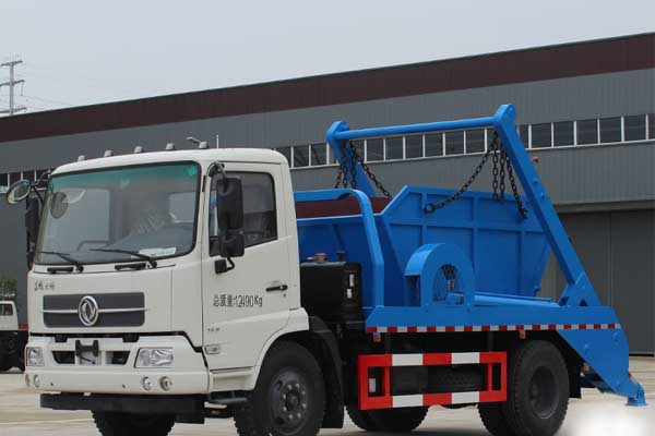 东风天锦摆臂式垃圾车 东风天锦摆臂式垃圾车