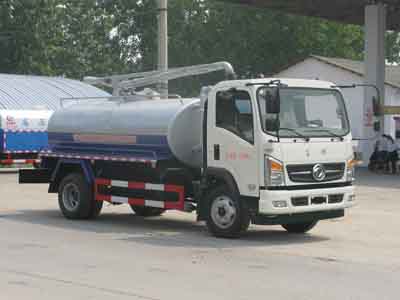 东风商用轻卡5.9方真空吸粪车