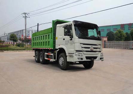豪沃后八轮自卸式垃圾车
