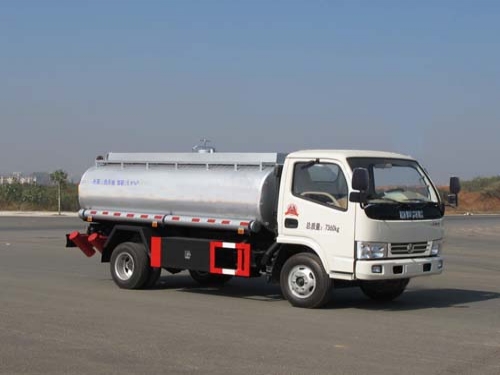 东风凯普特6.4方小型供液车