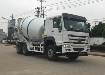 豪沃后八轮4.1方混凝土搅拌运输车