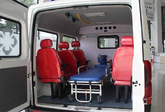 东风御风短轴救护车改装配置内饰图片 东风御风短轴救护车改装配置内饰图片