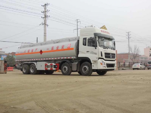 东风天龙前四后八25.7方加油车