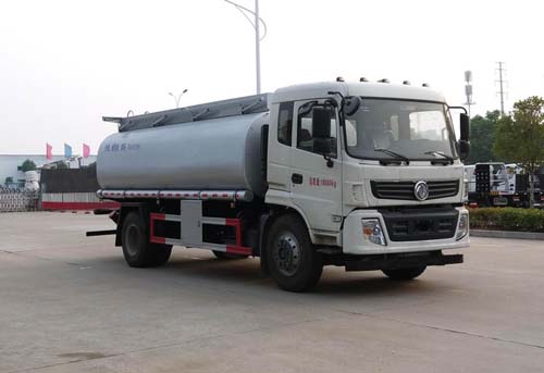 东风嘉运15方食用油运输车