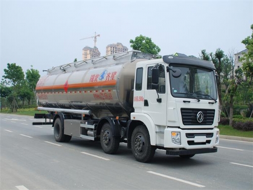 东风商用小三轴22.6方FL型铝合金油罐车