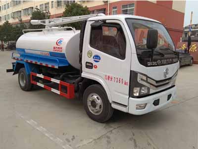 东风小多利卡5方吸粪车