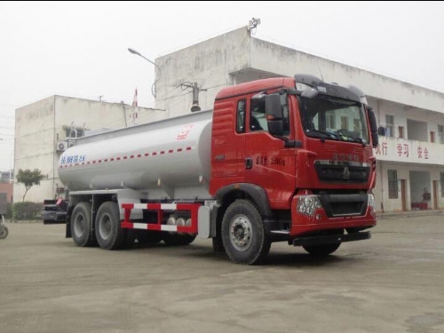 豪沃后八轮20方供液车