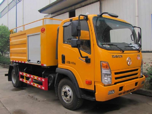 蓝牌大运高压清洗车