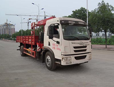 解放6.3-8吨随车起重运输车