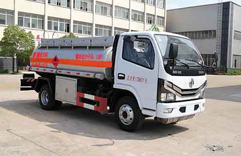 东风小多利卡5方流动加油车