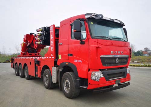 重汽豪沃五轴汽车起重机