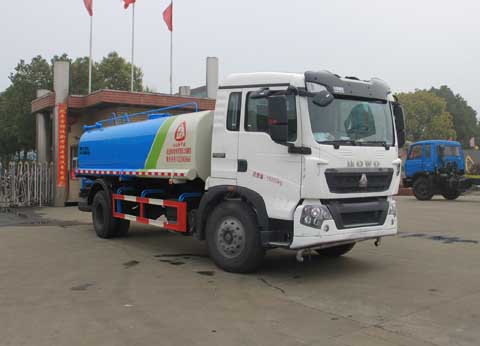 豪沃11.9方多功能洒水车