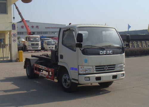 东风小型车厢可卸式垃圾车