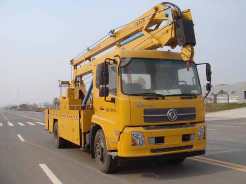 东风天锦22米带吊高空作业车