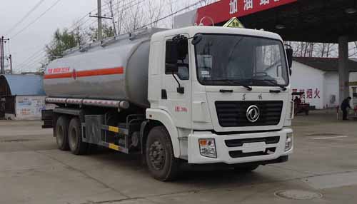 东风商用后八轮23方油罐车