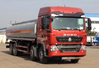 豪沃前四后八31.9方供液车