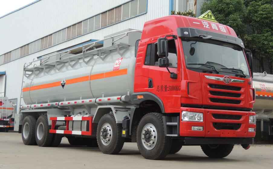 解放前四后八21方氨水腐蚀性物品罐式运输车