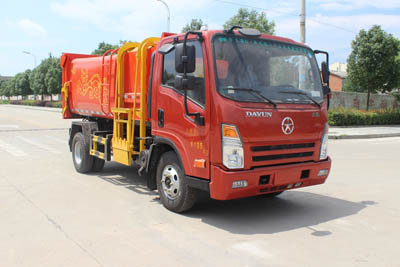 大运压缩式垃圾车