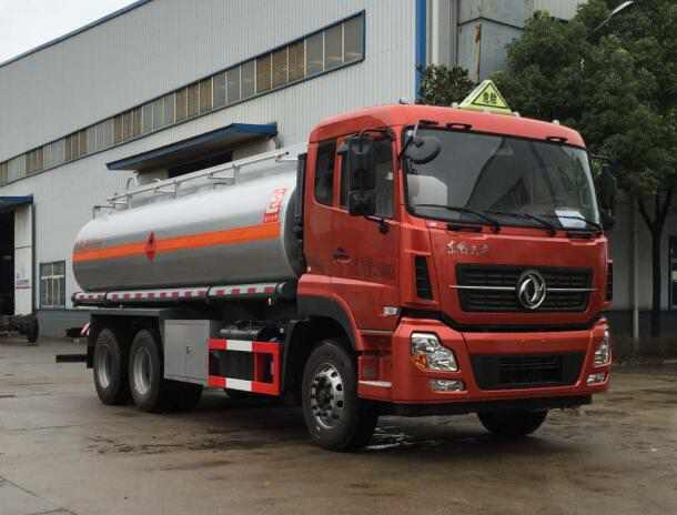 东风天龙后八轮17.3方环己烷易燃液体罐式运输车