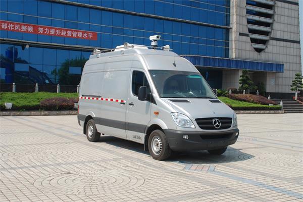 奔驰(戴姆勒150马力)指挥车