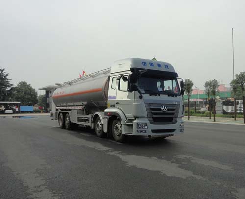 豪瀚前四后六31方铝合金油罐车