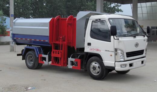 蓝牌解放霸铃挂桶式垃圾车