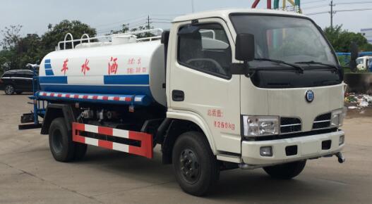 楚风轻卡4.5方绿化洒水车