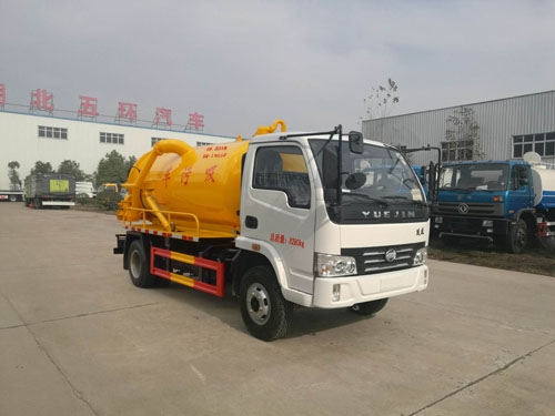 跃进5.1方真空吸污车