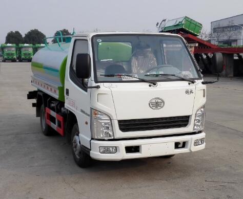 解放霸铃1.8方小型洒水车
