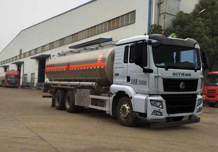 重汽汕德卡后八轮24方FL型流动加油车