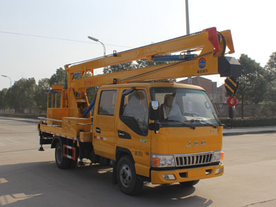 江淮骏铃双排座14米带吊高空作业车