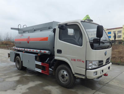 楚风6.6方甲醇FL型易燃液体罐式运输车