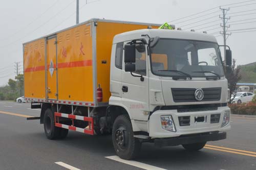 东风厢长6.19-6.59米杂项危险物品厢式运输车